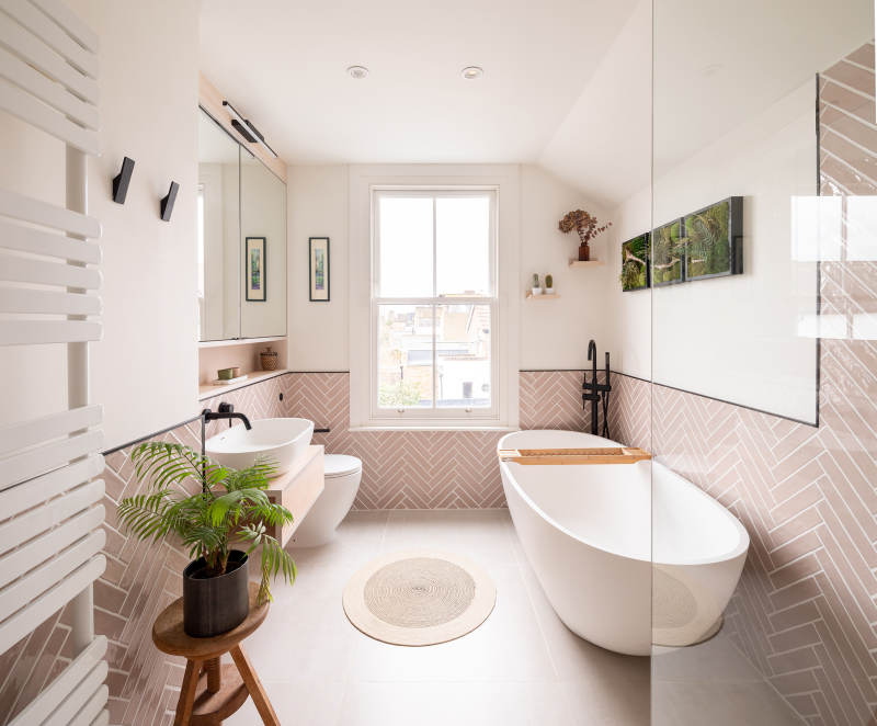 Homeowners spent more on bathroom renovations this year, Houzz